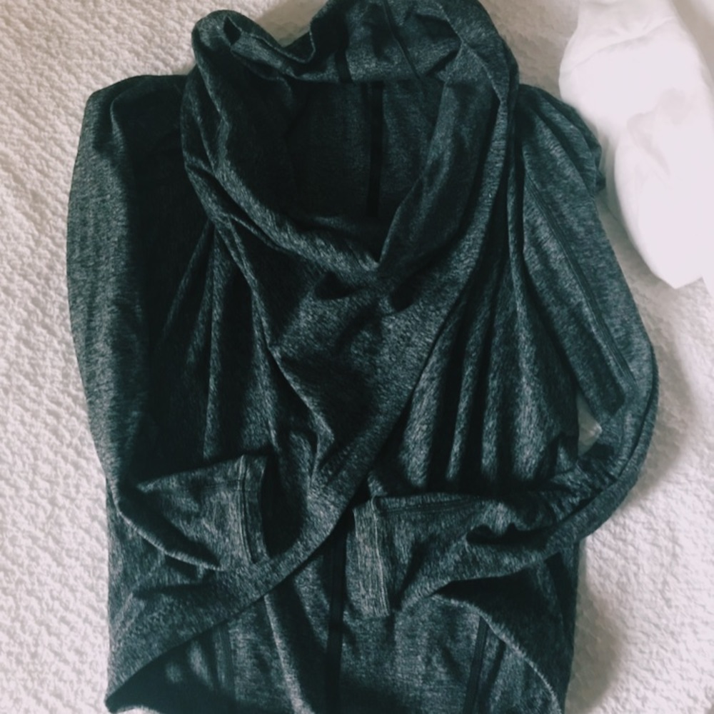 ivivva gray wrap!!
